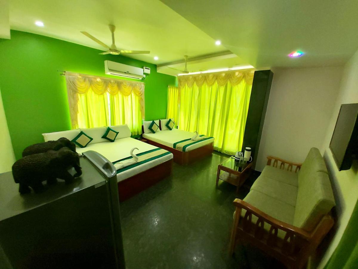 Hotel Ksr Grand Калахасти Экстерьер фото