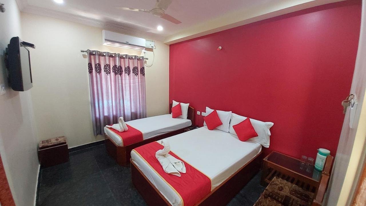 Hotel Ksr Grand Калахасти Экстерьер фото