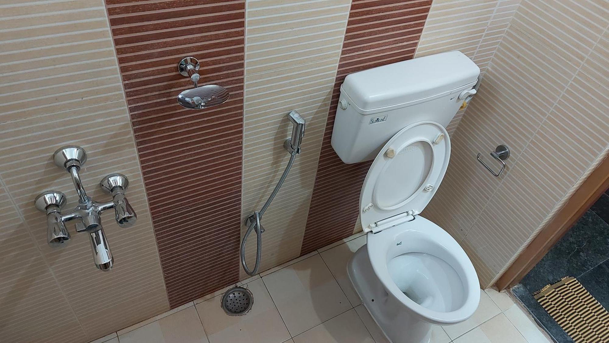 Hotel Ksr Grand Калахасти Экстерьер фото